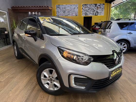 RENAULT CAPTUR 1.6 16V SCE FLEX LIFE X-TRONIC RENAULT CAPTUR 1.6 16V SCE FLEX LIFE X-TRONIC